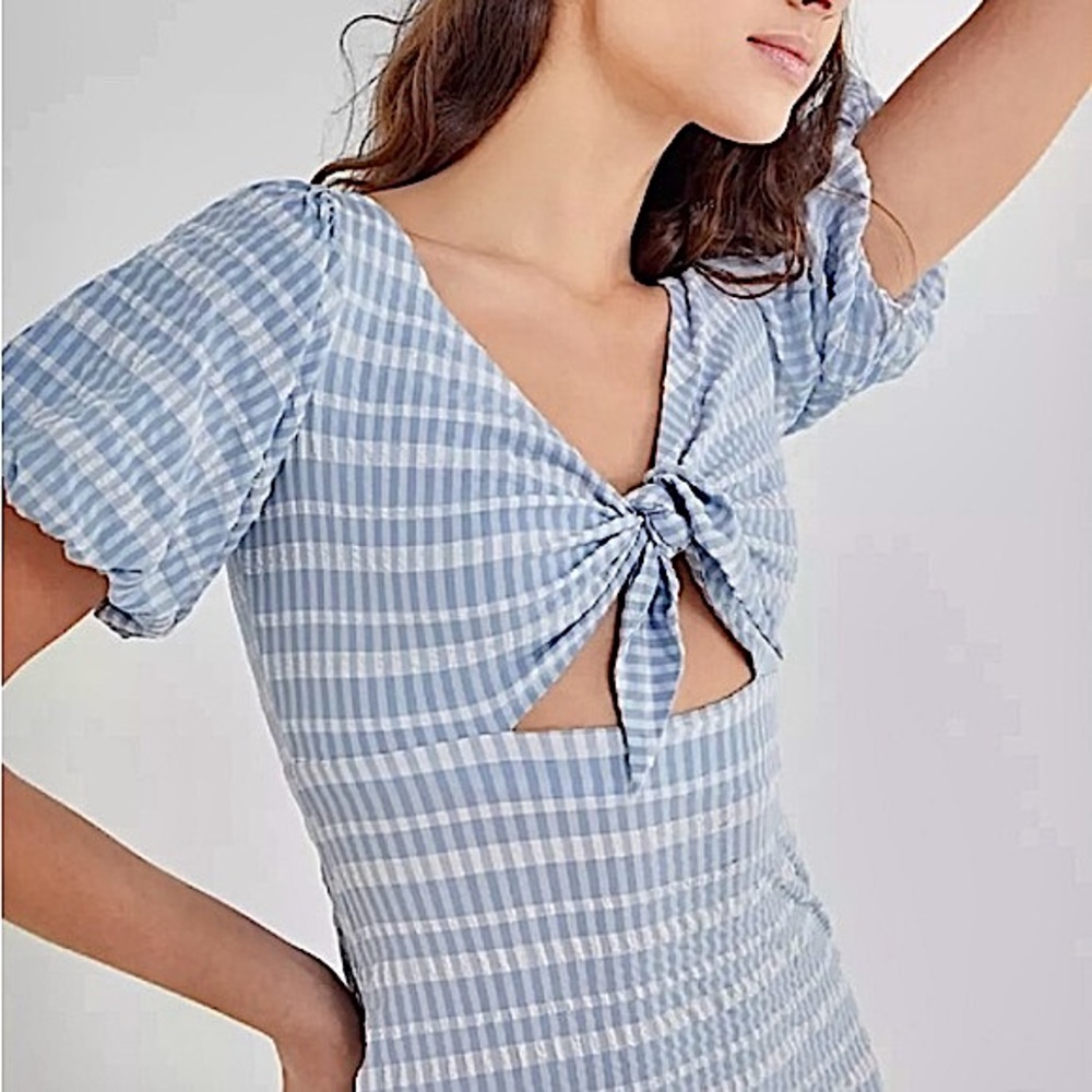 Urban Outfitters Picnic in the Park crinkle tie-front midi dress - Picture 3 of 6